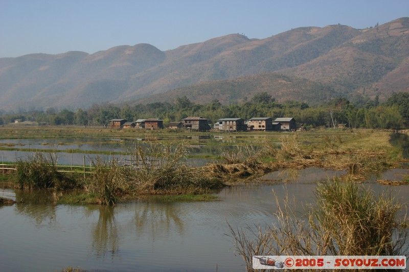 Nyaung Shwe
Mots-clés: myanmar Burma Birmanie Riviere