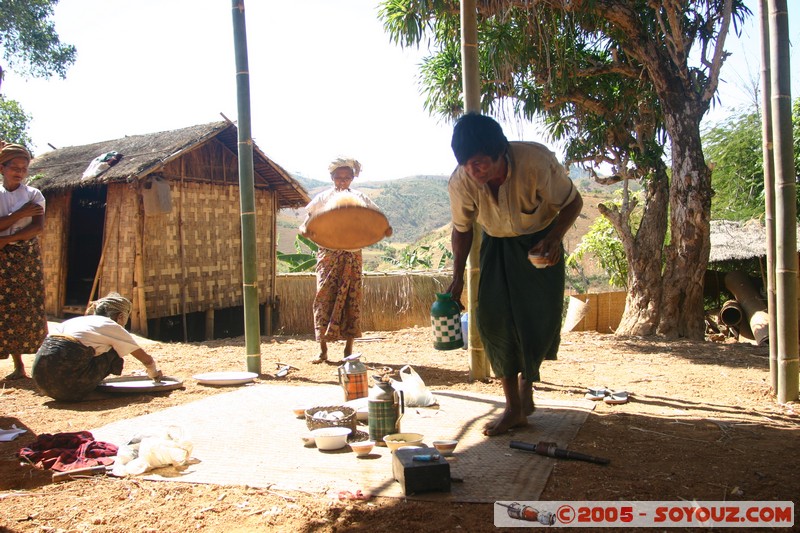 Nyaung Shwe Hills - Intha people
Mots-clés: myanmar Burma Birmanie personnes