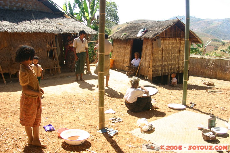 Nyaung Shwe Hills - Intha people
Mots-clés: myanmar Burma Birmanie personnes