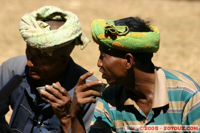 Nyaung Shwe Hills - Intha people
Mots-clés: myanmar Burma Birmanie personnes