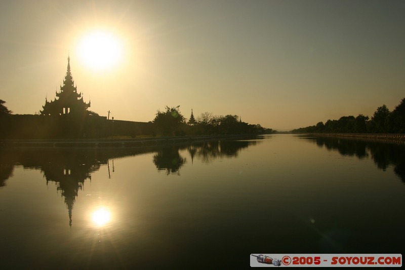 Mandalay Fort
Mots-clés: myanmar Burma Birmanie sunset