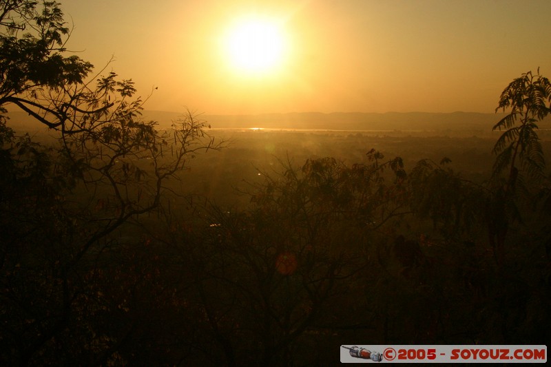 Mandalay Hill - Sunset
Mots-clés: myanmar Burma Birmanie sunset