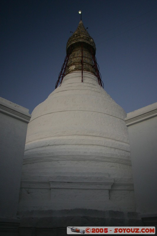 Mandalay Hill
Mots-clés: myanmar Burma Birmanie Pagode