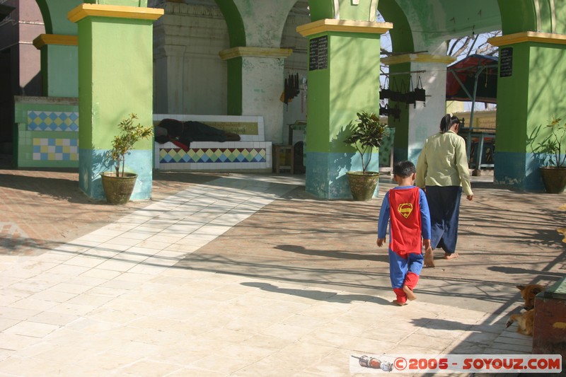 Sagaing - Soon U Ponnya Shin Paya
Mots-clés: myanmar Burma Birmanie Pagode