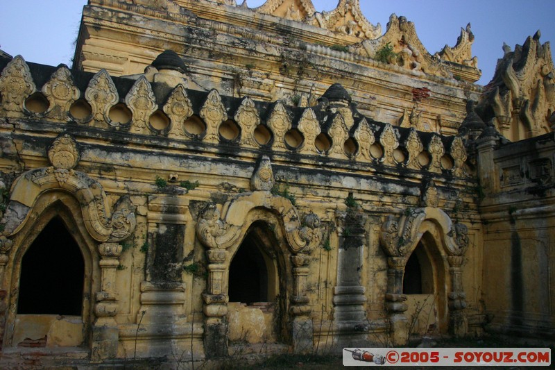 Inwa - Maha Aungmye Bonzan
Mots-clés: myanmar Burma Birmanie Pagode