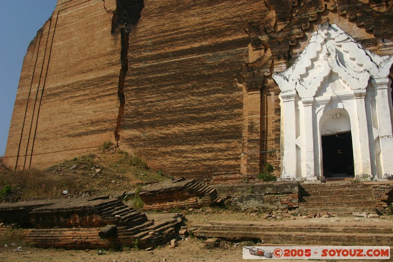 Mingun Paya
Mots-clés: myanmar Burma Birmanie Ruines Pagode