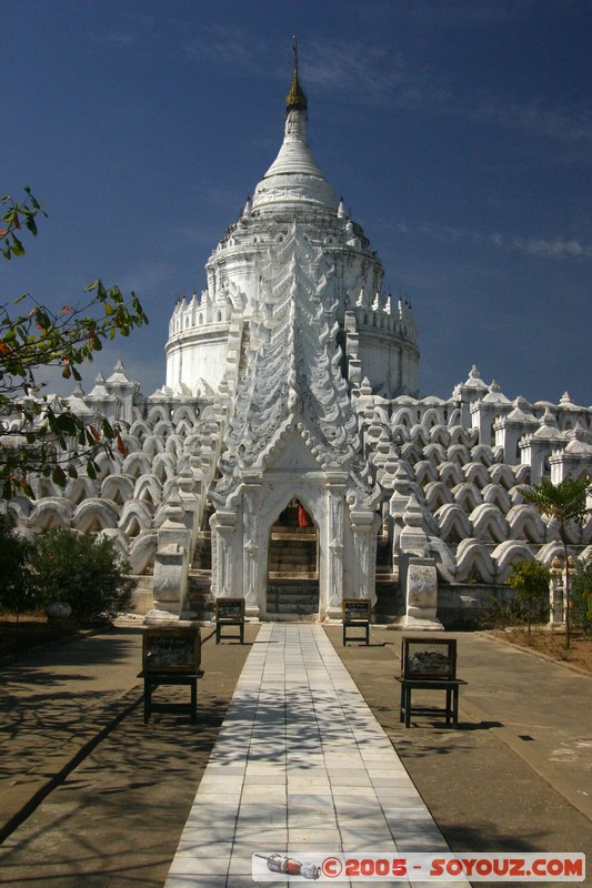 Mingun - Mya Thein Tan Pagoda
Mots-clés: myanmar Burma Birmanie Pagode