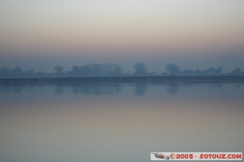 Ayeyarwady River
Mots-clés: myanmar Burma Birmanie Riviere brume