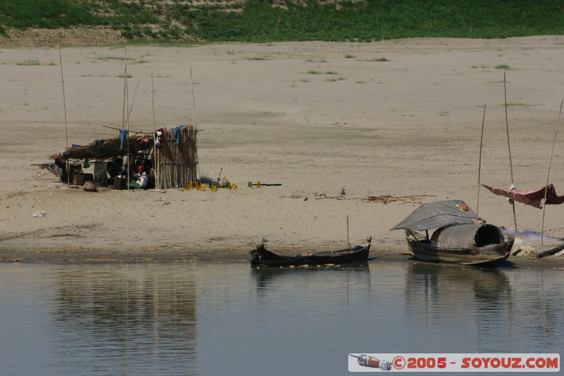 Ayeyarwady River
Mots-clés: myanmar Burma Birmanie Riviere