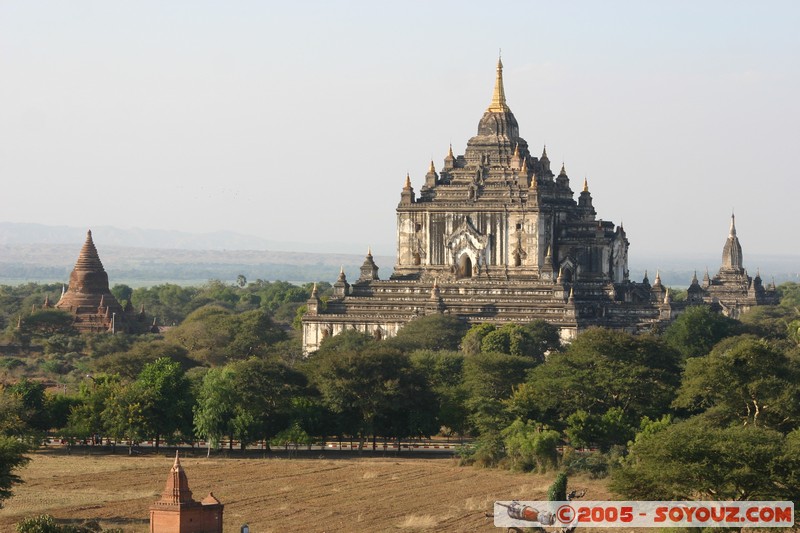 Bagan - That-byin-nyu Pahto
Mots-clés: myanmar Burma Birmanie Ruines Pagode