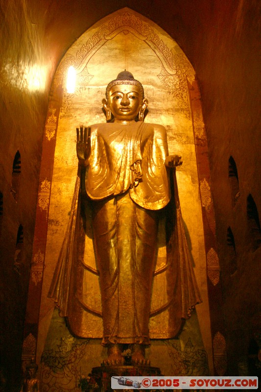 Bagan - Ananda Pahto
Mots-clés: myanmar Burma Birmanie Ruines Pagode Buddha