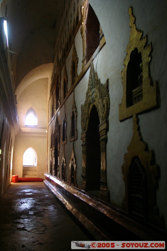 Bagan - Ananda Pahto
Mots-clés: myanmar Burma Birmanie Ruines Pagode