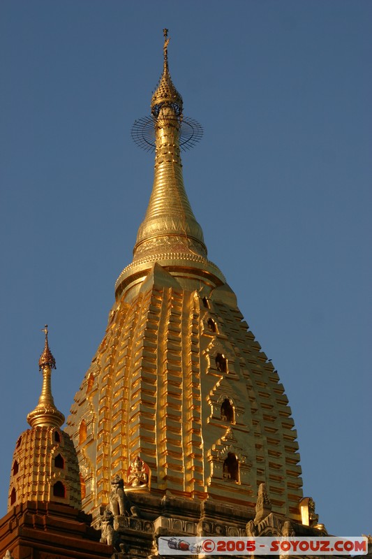 Bagan - Ananda Pahto
Mots-clés: myanmar Burma Birmanie Ruines Pagode