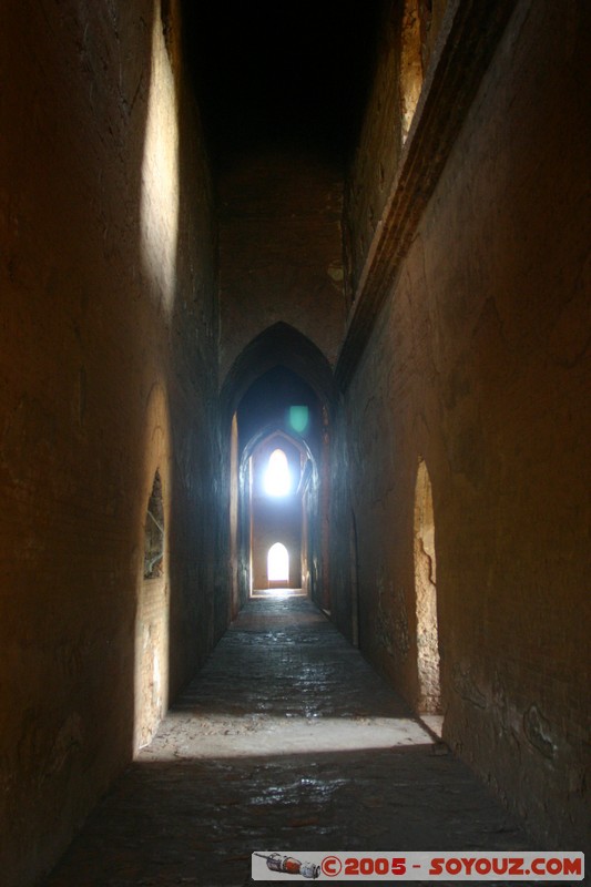 Bagan - Dhamma-yan-gyi Pahto
Mots-clés: myanmar Burma Birmanie Ruines Pagode