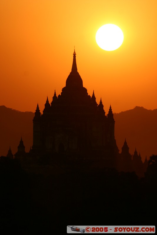 Bagan - That-byin-nyu Pahto
Mots-clés: myanmar Burma Birmanie sunset Ruines Pagode