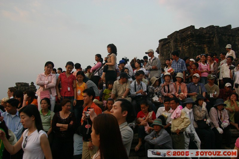 Angkor Thom - Phnom Bakheng - le peuple
Mots-clés: patrimoine unesco Ruines sunset