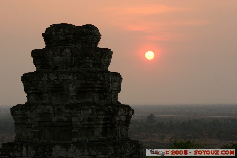 Angkor Thom - Phnom Bakheng - sunset
Mots-clés: patrimoine unesco Ruines sunset