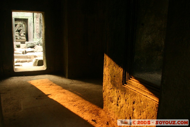 Angkor - Ta Prohm
Mots-clés: patrimoine unesco Ruines sunset