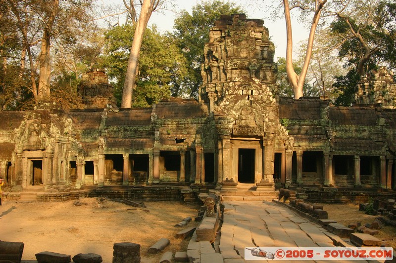 Angkor - Ta Prohm
Mots-clés: patrimoine unesco Ruines sunset