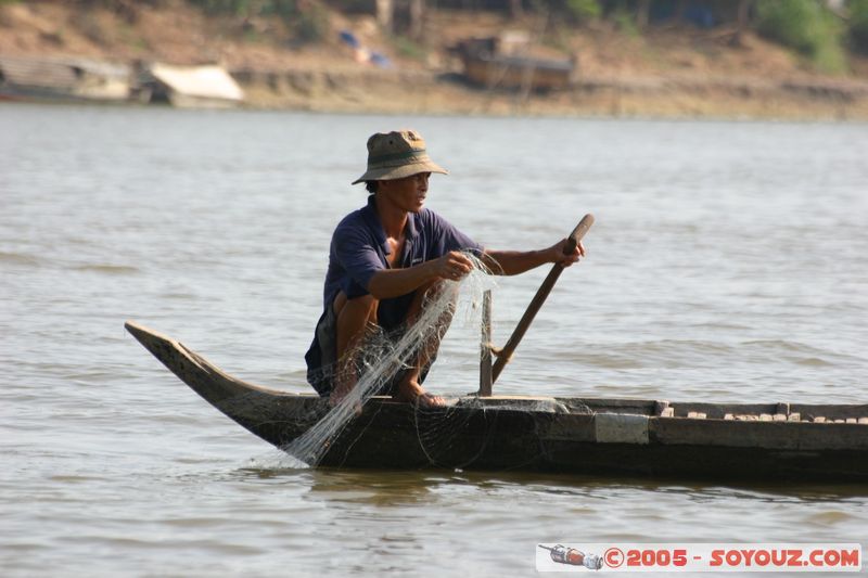 Along Mekong River - Fisherman
Mots-clés: Vietnam Mekong River Riviere bateau personnes