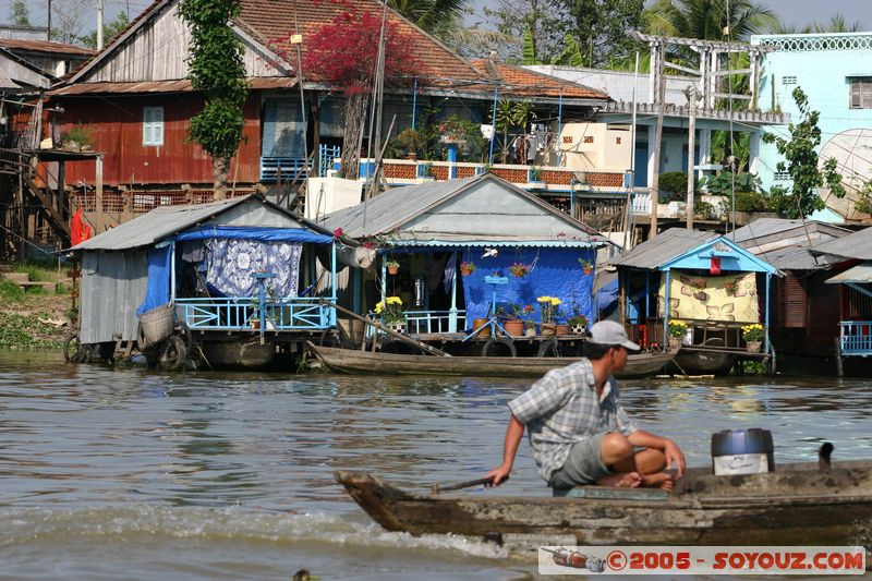 Along Mekong River
Mots-clés: Vietnam Mekong River Riviere bateau personnes