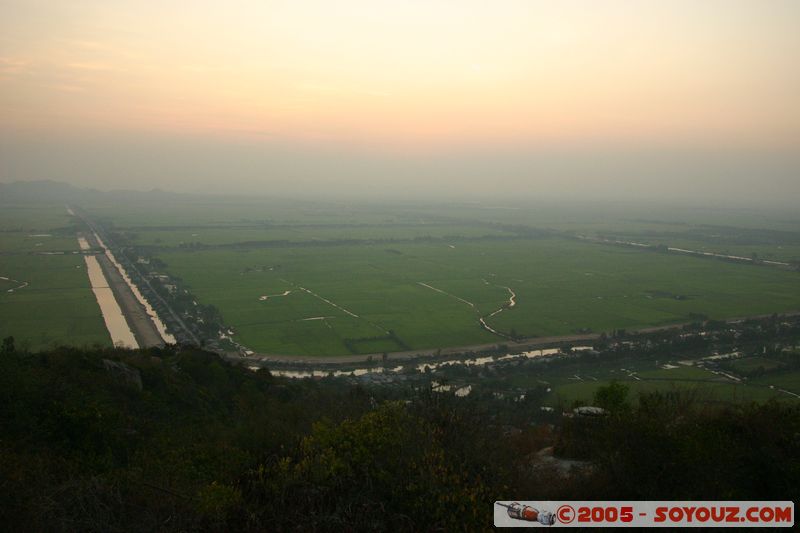 Chau Doc - Nui Sam
Mots-clés: Vietnam sunset