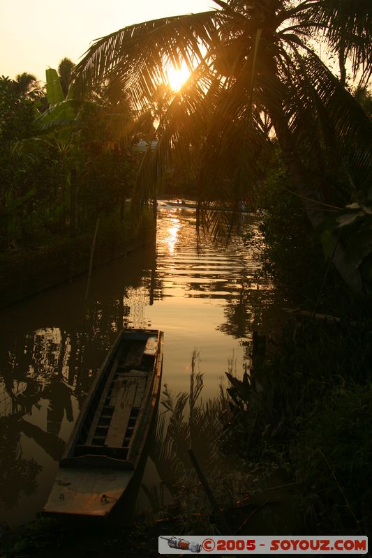 Cai Rang - Sunset on the canals
Mots-clés: Vietnam sunset