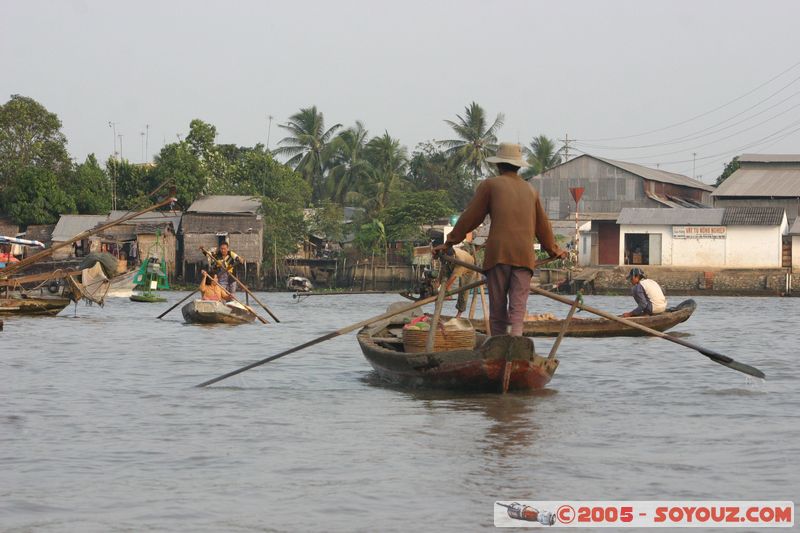 Cai Rang - Floating Market
Mots-clés: Vietnam bateau Riviere personnes Marche floating market