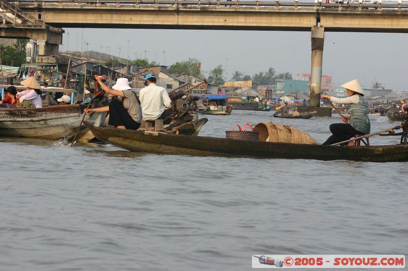 Cai Rang - Floating Market
Mots-clés: Vietnam Riviere bateau Marche floating market