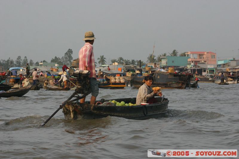 Cai Rang - Floating Market
Mots-clés: Vietnam Riviere personnes bateau Marche floating market