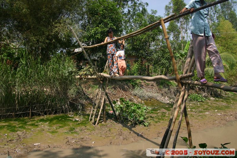 Cai Rang - Monkey Bridge
Mots-clés: Vietnam Pont Riviere personnes