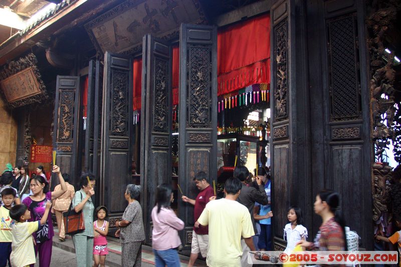 Saigon - Nghia An Hoi Quan Pagoda
Mots-clés: Vietnam HÃ´-Chi-Minh-Ville Ho Chi Minh Boudhiste Pagode personnes