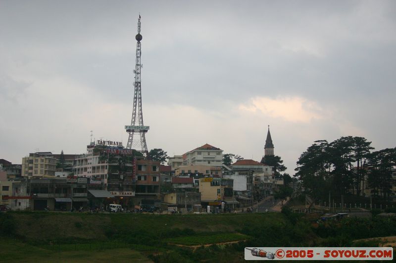 Dalat - Radio antenna shaped as Eiffel Tower
Mots-clés: Vietnam