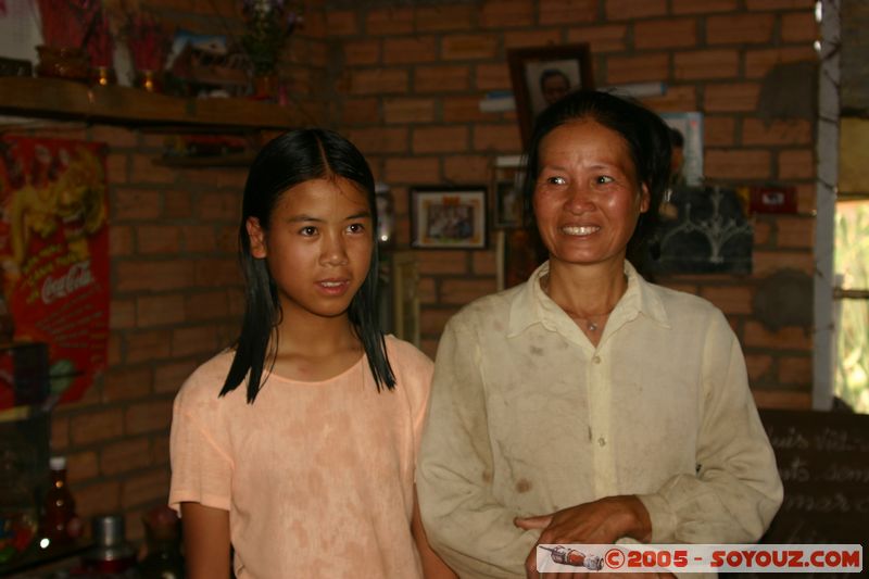 Around Dalat - Local farmer and his familly
Mots-clés: Vietnam personnes