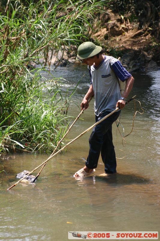 Around Dalat - Thac Hang Cop - Fisherman
Mots-clés: Vietnam personnes