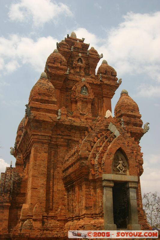 Po Klong Garai Cham Towers
Mots-clés: Vietnam Pagode Ruines