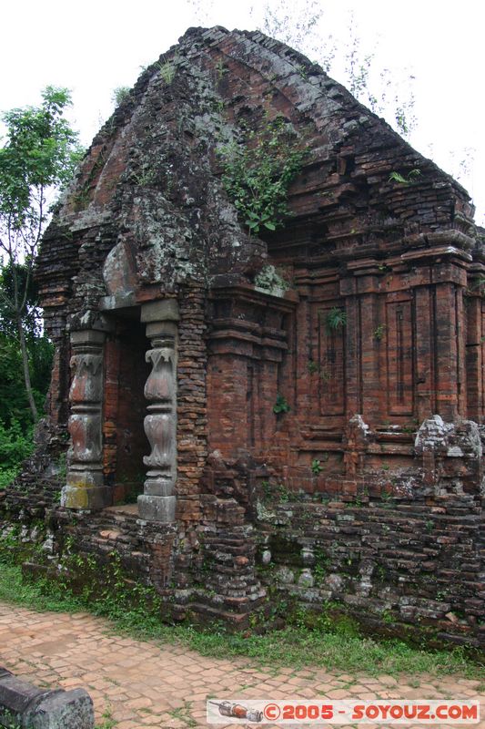 Mi-Son
Mots-clés: Vietnam patrimoine unesco Ruines cham