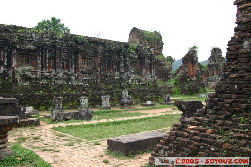 Mi-Son
Mots-clés: Vietnam patrimoine unesco Ruines cham