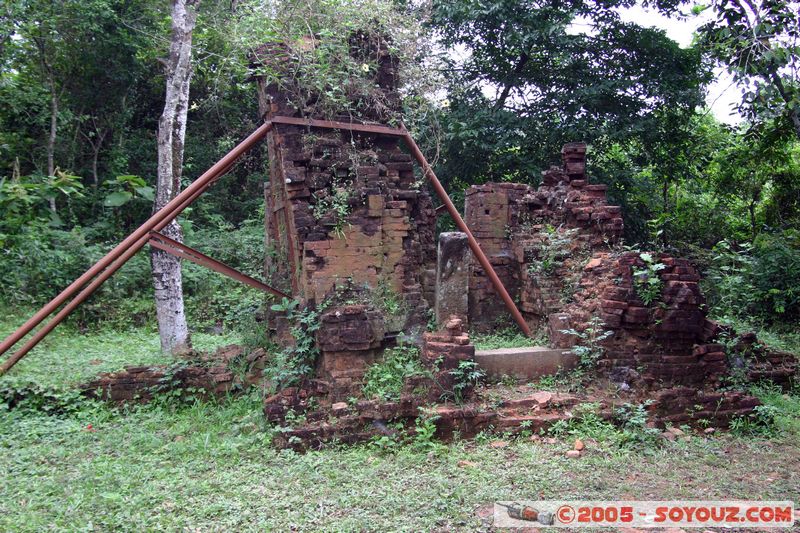 Mi-Son - Group A
Mots-clés: Vietnam patrimoine unesco Ruines cham