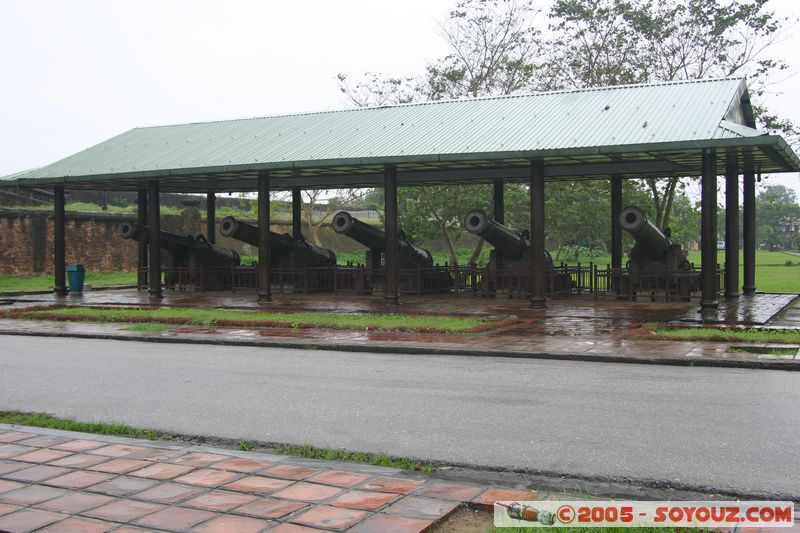 Hue Citadel - Nine Holy Cannons - The five elements
Mots-clés: Vietnam Armee