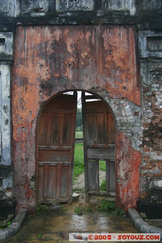 Hue - Imperial City Temple - Hien Thua Gate
Mots-clés: Vietnam Boudhiste