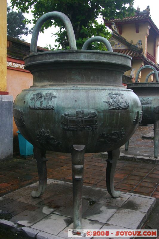 Hue - Imperial City - Nine Dynastic Urns
Mots-clés: Vietnam sculpture