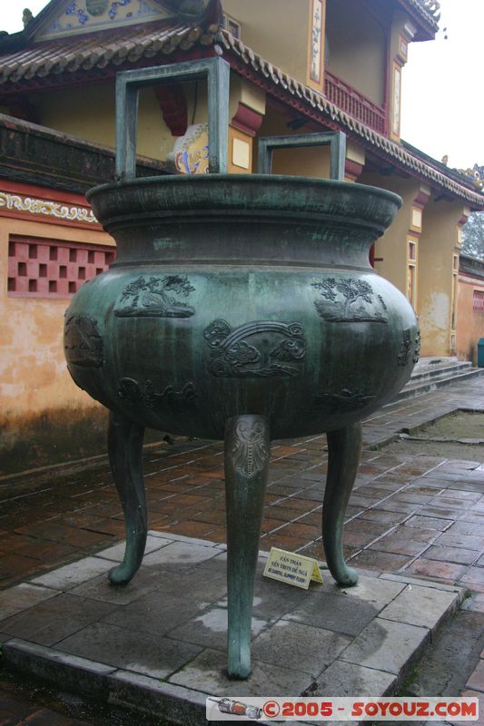 Hue - Imperial City - Nine Dynastic Urns
Mots-clés: Vietnam sculpture