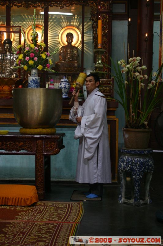Thien Mu Pagoda
Mots-clés: Vietnam Boudhiste personnes