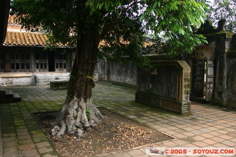 Tomb of Tu Duc - Hoa Khiem Temple
Mots-clés: Vietnam cimetiere