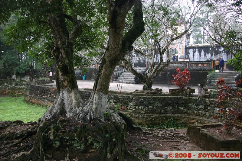 Tomb of Tu Duc - Half Moon Lake
Mots-clés: Vietnam cimetiere