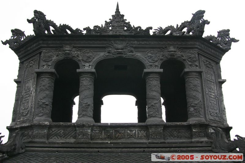 Tomb of Khai Dinh
Mots-clés: Vietnam cimetiere