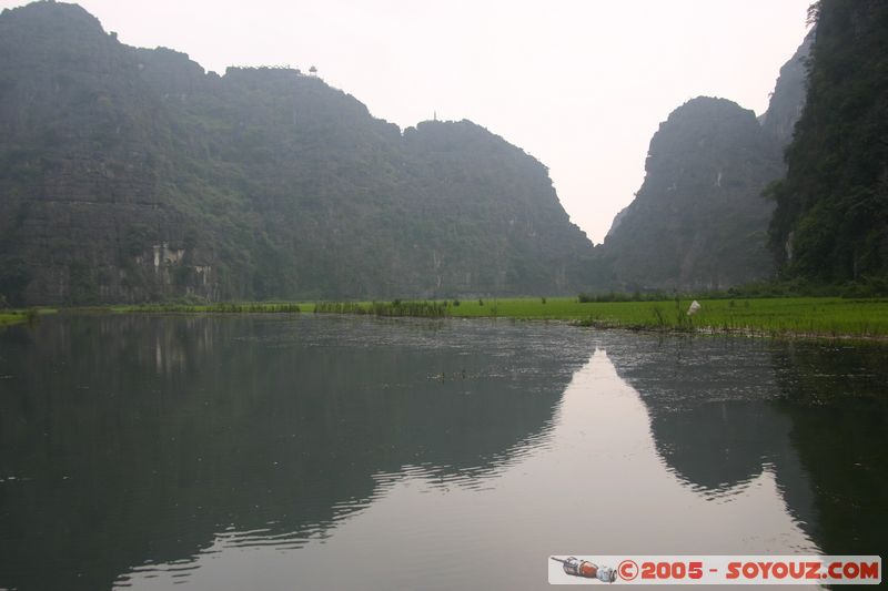 Ninh Binh - Tam Coc
Mots-clés: Vietnam Riviere