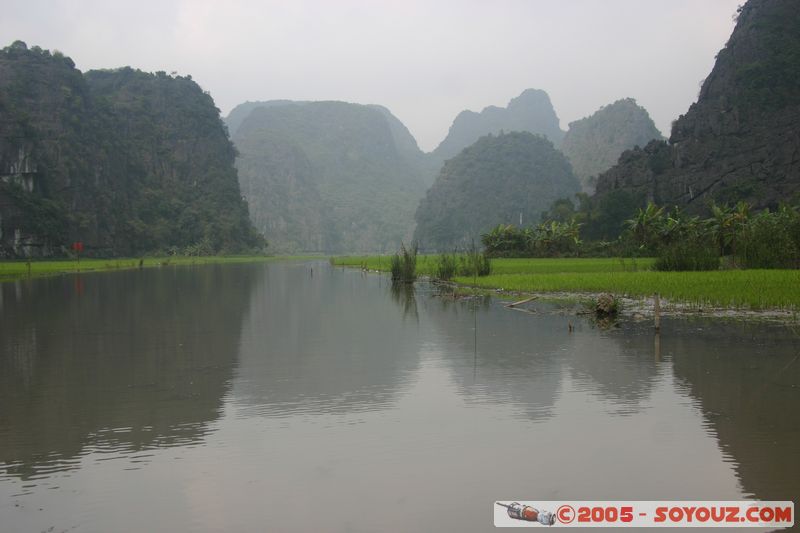 Ninh Binh - Tam Coc
Mots-clés: Vietnam Riviere