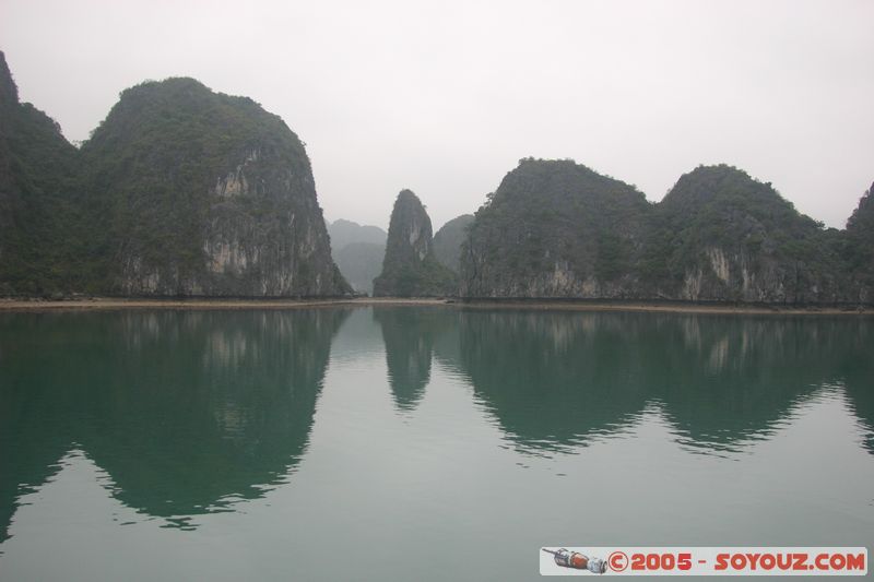 Halong Bay
Mots-clés: Vietnam patrimoine unesco mer brume